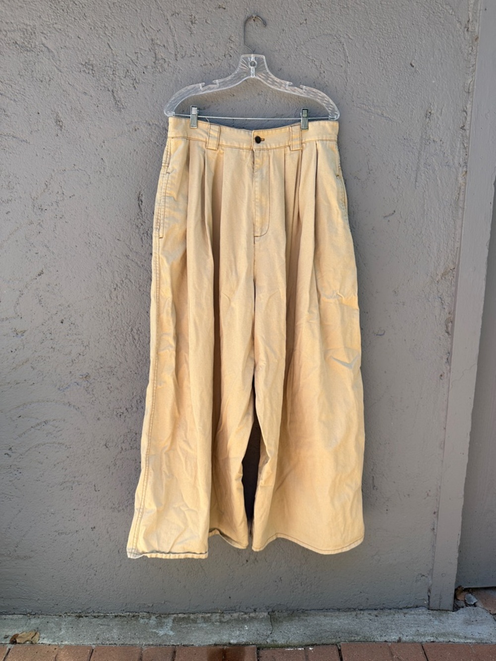 FARM Rio Wide-Leg Pleated Trousers in khaki